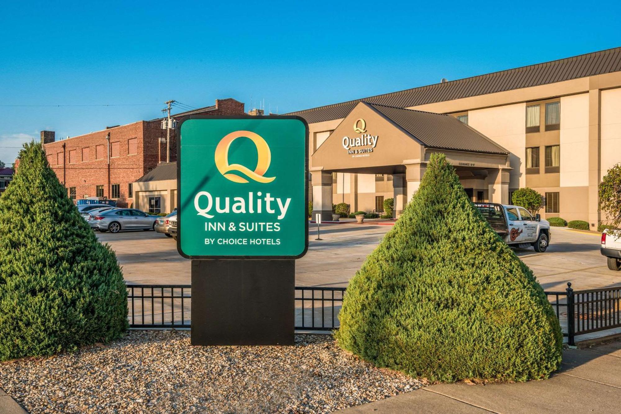 Quality Inn & Suites Quincy - Downtown Exterior foto